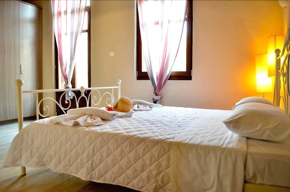 Asikiko Suites Rethimnon Buitenkant foto